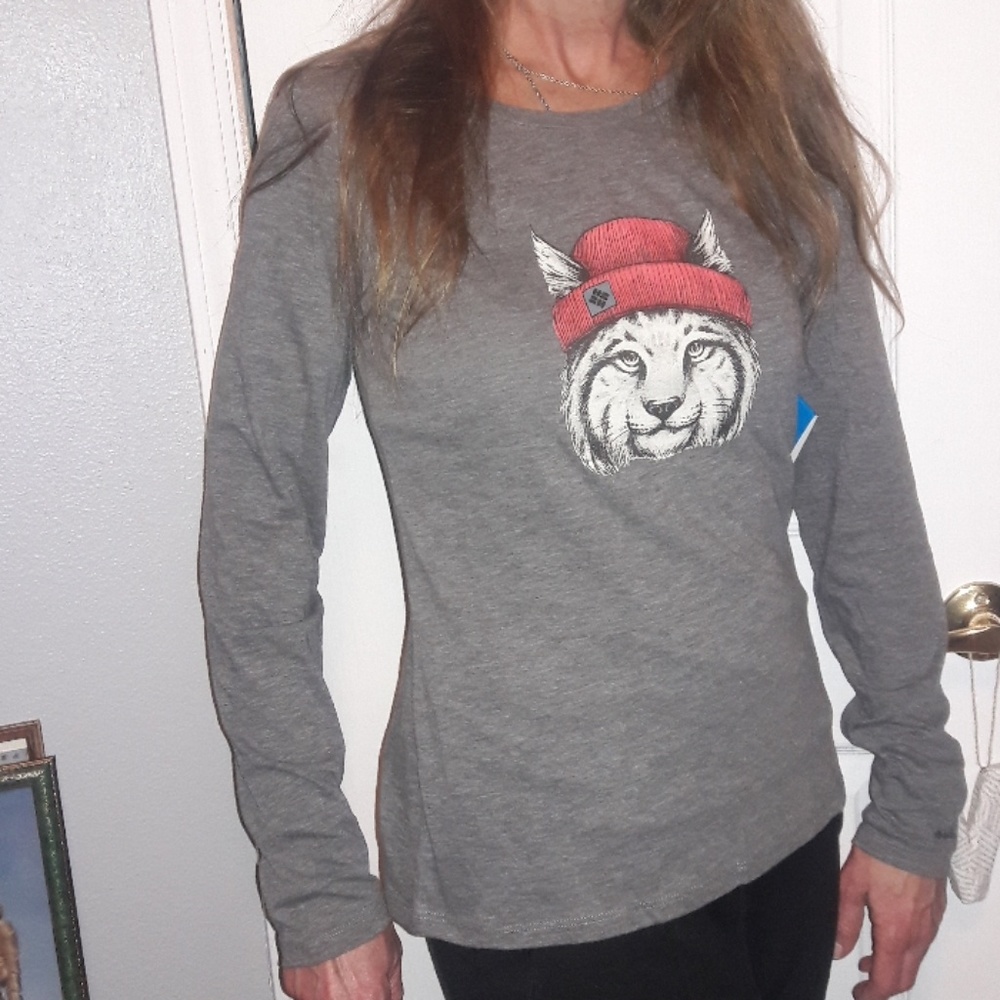 ❄ Columbia New nwt long sleeved lynx graphic shirt